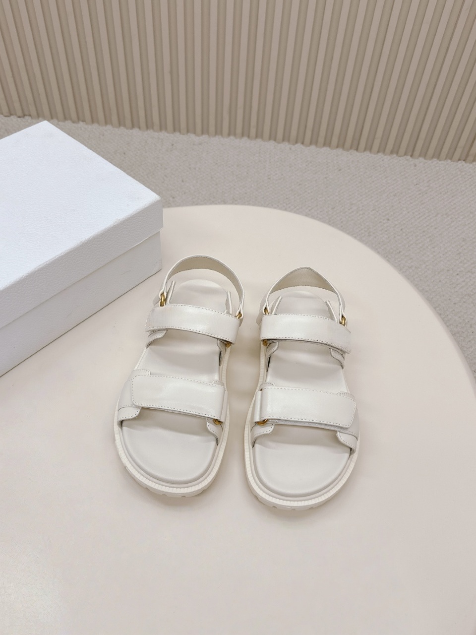 レディースラグジュアリープラットフォームサンダル、調節可能な - Velcro Hook Loop のレビューと価格